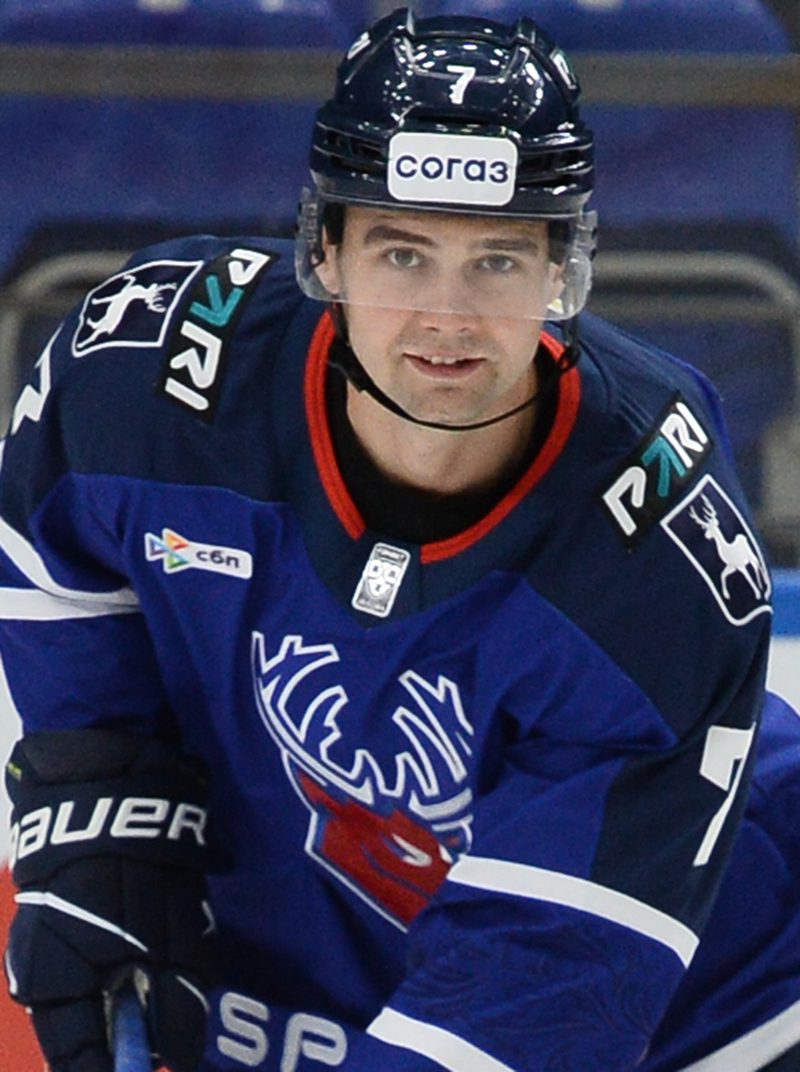 Максим Летунов